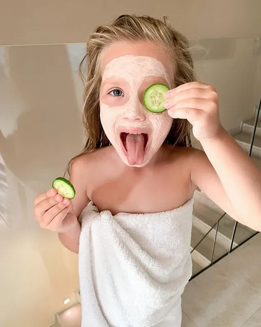 Настя унаследовала от отца веселый характер