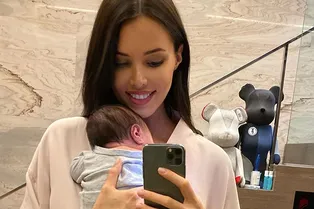 «От попы ничего не осталось»: Анастасия Решетова показала фигуру после родов