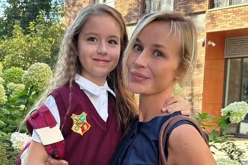 «В гневе я страшна, ору во всю глотку»: Полина Гагарина призналась, что ей приходится извиняться перед дочерью «В гневе я страшна, ору во всю глотку»: Полина Гагарина призналась, что ей приходится извиняться перед дочерью
