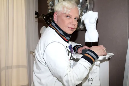 Певец Борис Моисеев снялся в нескольких фильмах, в некоторых он появился в роли самого себя Борис Моисеев