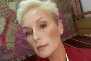 «Внимание мужчин прибавилось»: Ольга Шукшина перенесла пластическую операцию «Внимание мужчин прибавилось»: Ольга Шукшина перенесла пластическую операцию