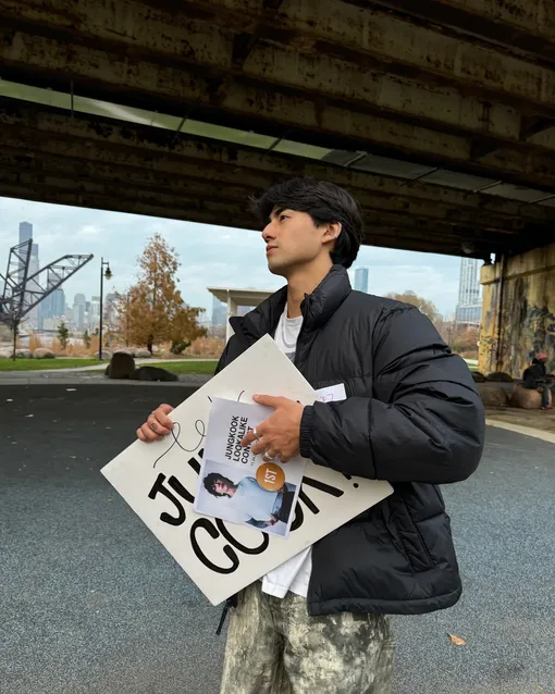 Эндрю Александер выиграл в конкурсе двойников Чонгука из BTS Эндрю Александер выиграл в конкурсе двойников Чонгука из BTS