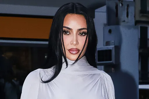 «Почему флаг развевается?»: Ким Кардашьян заявила, что высадка американцев на Луну в 1969 году является инсценировкой «Почему флаг развевается?»: Ким Кардашьян заявила, что высадка американцев на Луну в 1969 году является инсценировкой