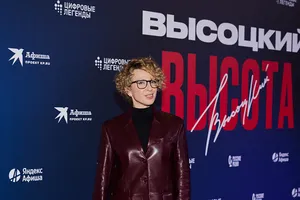 Яна Чурикова, Зара, Дарья Мороз и Евгения Линович на премьере музыкального шоу нового формата «Высоцкий. Высота» Яна Чурикова, Зара, Дарья Мороз и Евгения Линович на премьере музыкального шоу нового формата «Высоцкий. Высота»