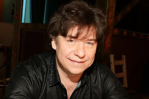 «Оторвался тромб»: первый солист «На-На» Валерий Юрин погибает от алкоголизма «Оторвался тромб»: первый солист «На-На» Валерий Юрин погибает от алкоголизма