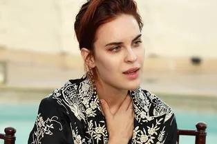 Дочь Брюса Уиллиса в откровенном наряде без бюстгальтера превратилась в Лилу Дочь Брюса Уиллиса в откровенном наряде без бюстгальтера превратилась в Лилу