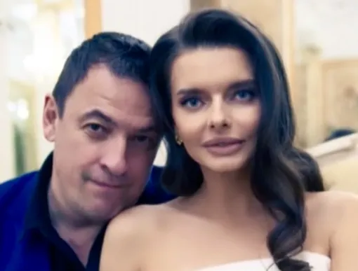 Олег Каменщиков и его избранница устроили торжество для близких Олег Каменщиков и его избранница устроили торжество для близких