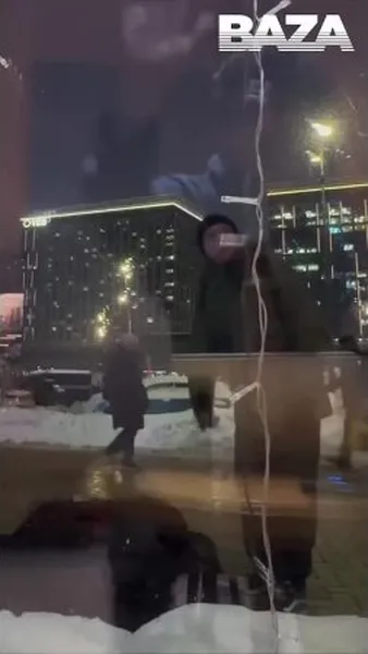 Нажми и смотри