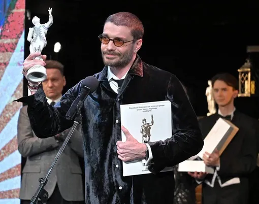 Максим Матвеев с наградой