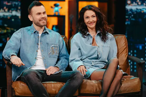 «Я гениально позвал Катю замуж»: Игорь Акинфеев впервые появился на телешоу вместе с женой, родившей троих детей «Я гениально позвал Катю замуж»: Игорь Акинфеев впервые появился на телешоу вместе с женой, родившей троих детей