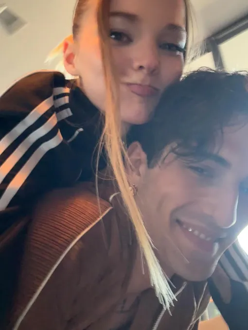 Дав Камерон обручилась с с фронтменом группы Maneskin Дамиано Давидом