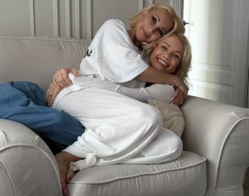 Лера Кудрявцева дружит с Катей Гордон Лера Кудрявцева дружит с Катей Гордон