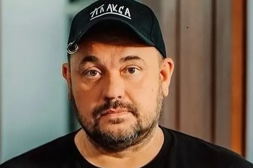 «Порезала мне ладонь»: Сергей Жуков заявил, что на него напала вооруженная девушка «Порезала мне ладонь»: Сергей Жуков заявил, что на него напала вооруженная девушка