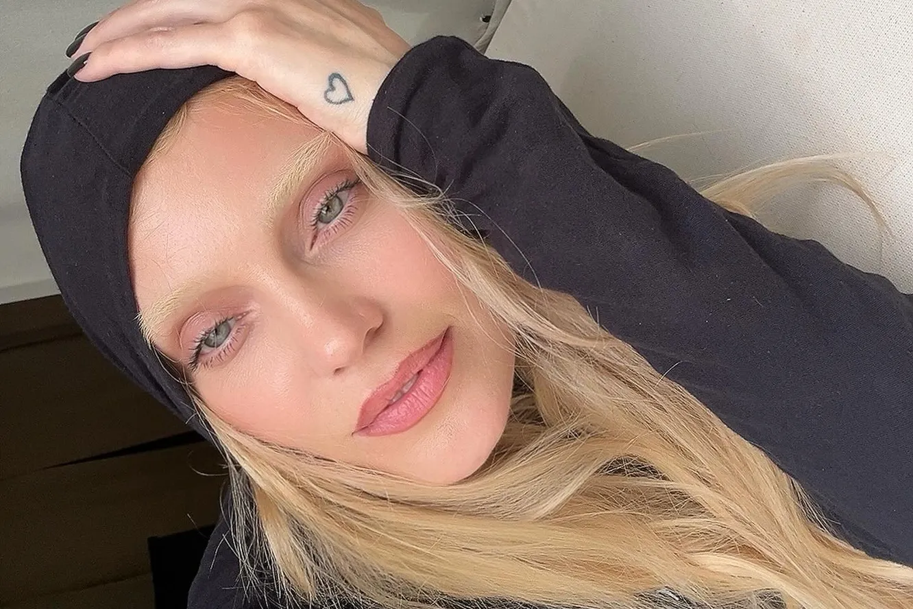 Емізік мастурбация порно видео Жатырын мастурбациялаған ер адамның видеосы