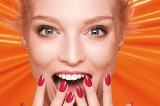 Новый и улучшенный гель лак Miracle Gel только от Sally Hansen!