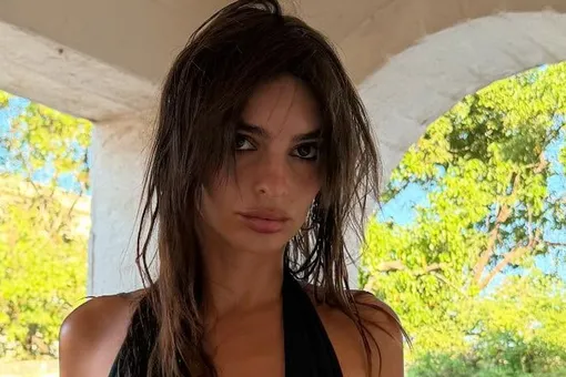 Эмили Ратаковски снялась полностью обнаженной в Италии Эмили Ратаковски снялась полностью обнаженной в Италии