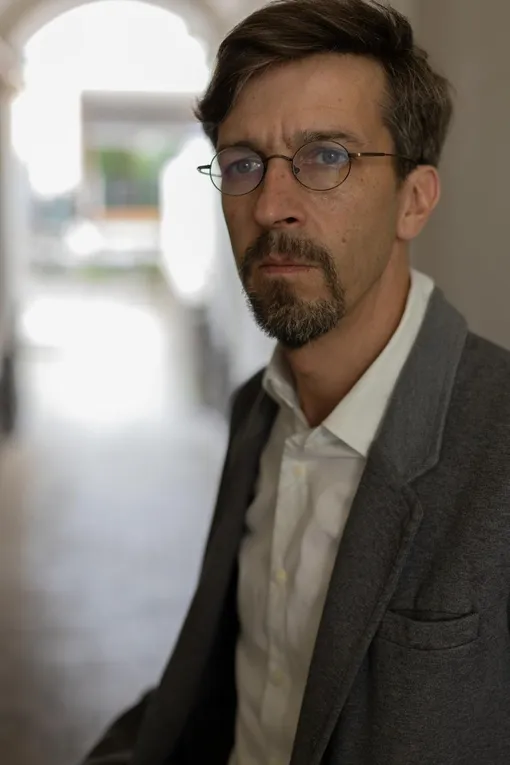 Тихон Котрелев известен по ролям в сериалах «Хирург» и «Тихий Дон»