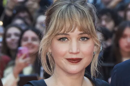 «У меня ничего не восстановилось»: Дженнифер Лоуренс решилась на пластику груди после рождения второго ребенка «У меня ничего не восстановилось»: Дженнифер Лоуренс решилась на пластику груди после рождения второго ребенка