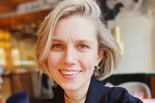 «Алкоголь усугубляет страдания»: «папина дочка» призналась, как пережила развод «Алкоголь усугубляет страдания»: «папина дочка» призналась, как пережила развод