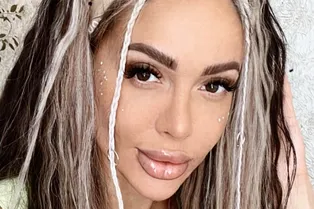 «Нас бомбят — мы сидим и молимся!»: звезда «Дома-2» Юлия Белая отказалась покидать Израиль «Нас бомбят — мы сидим и молимся!»: звезда «Дома-2» Юлия Белая отказалась покидать Израиль