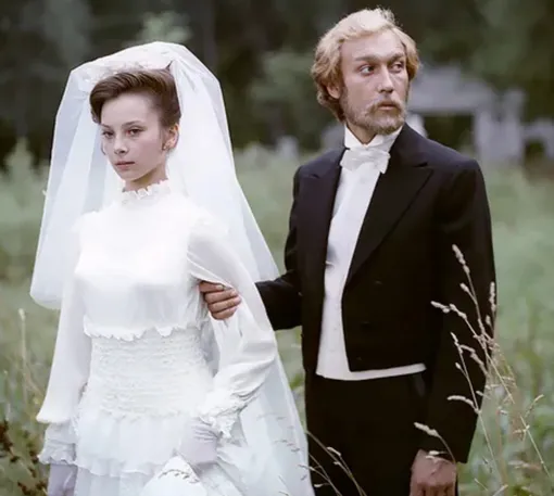 Галина Беляева и Олег Янковский в фильме «Мой ласковый и нежный зверь» Галина Беляева и Олег Янковский в фильме «Мой ласковый и нежный зверь»