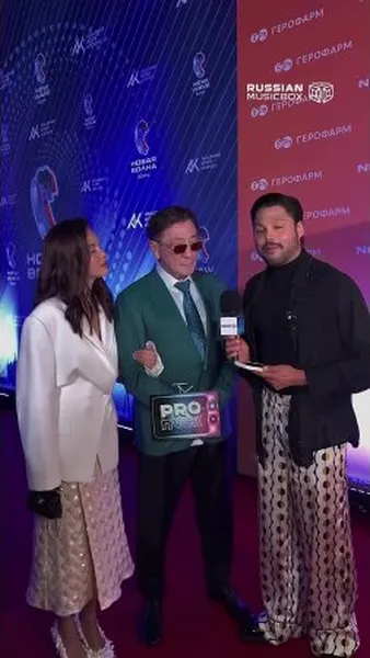 Нажми и смотри