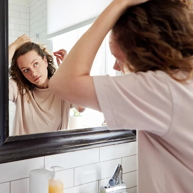 Начни с мытья головы: 5 хитрых способов продлить стойкость укладки без чрезмерного стайлинга