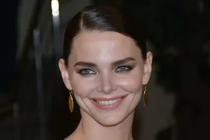 Елизавета Боярская в прозрачной юбке появилась на закрытии фестиваля в Москве Елизавета Боярская в прозрачной юбке появилась на закрытии фестиваля в Москве