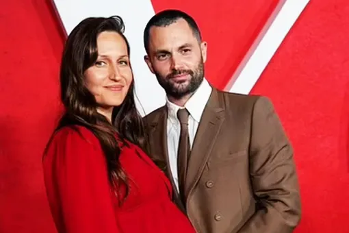 «Здесь лежат крошечные ножки»: актер сериала «Сплетница» Пенн Бэджли сообщил о рождении близнецов «Здесь лежат крошечные ножки»: актер сериала «Сплетница» Пенн Бэджли сообщил о рождении близнецов