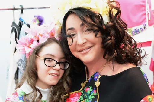 «Подарки некоторых оказались ценнее моих»: Лолита сделала признание о дне рождения дочери