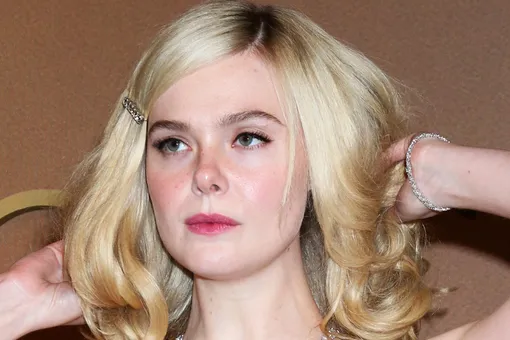 «Не смотрите его»: Эль Фаннинг назвала фильм Андрея Кончаловского худшим в своей карьере «Не смотрите его»: Эль Фаннинг назвала фильм Андрея Кончаловского худшим в своей карьере