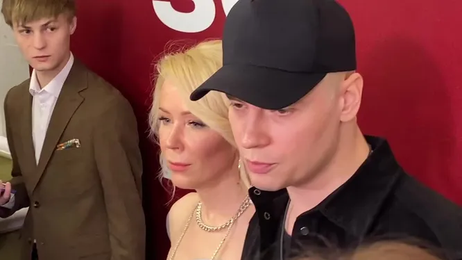 Нажми и смотри