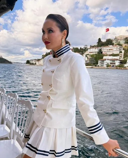 Ляйсан Утяшева на съемках шоу в Стамбуле