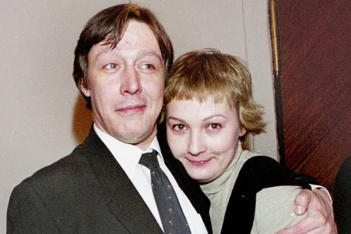 «Я не выдержу четвертой беременности»: бывшая жена Михаила Ефремова потребовала от него деньги на убийство кошек «Я не выдержу четвертой беременности»: бывшая жена Михаила Ефремова потребовала от него деньги на убийство кошек