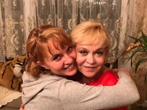 Александра помогала маме бороться с болезнью до самого конца