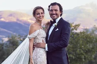 Кружева и шелк: наследница Модного Дома Pronovias вышла замуж в платье мечты