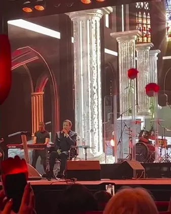 Нажми и смотри