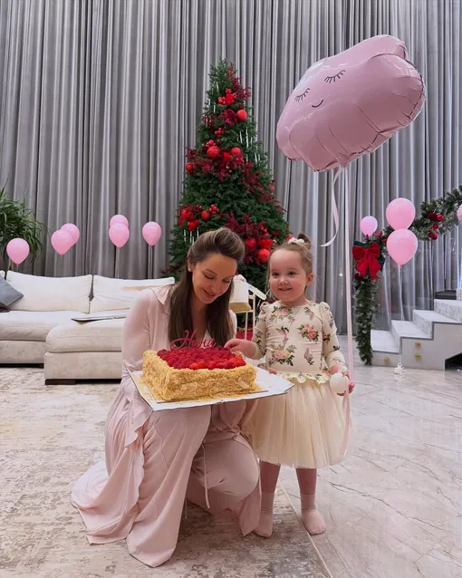 Татьяна Храмова со старшей дочерью