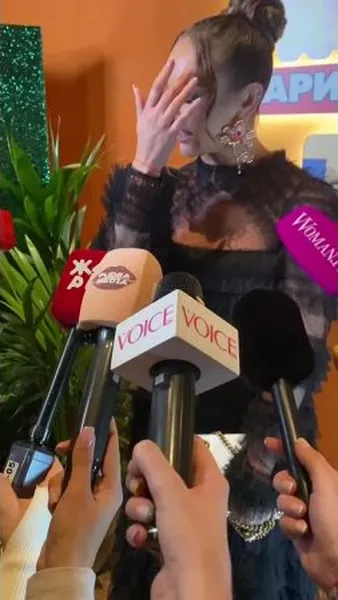 Нажми и смотри