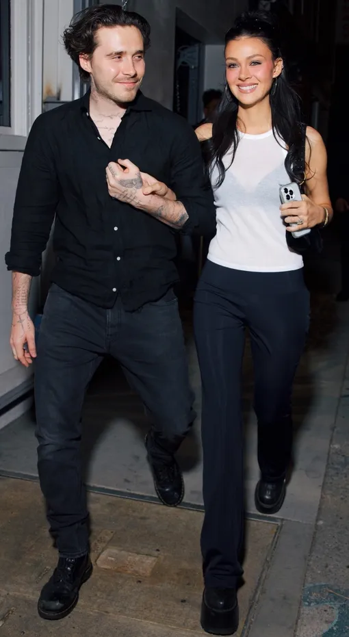 Бруклин и Никола Пельтц на вечеринке