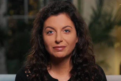 Проходящая химиотерапию Маргарита Симоньян заявила, что в последний раз снимается без парика Проходящая химиотерапию Маргарита Симоньян заявила, что в последний раз снимается без парика