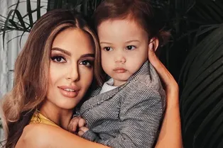 «Сын аккуратный в меня, за папой слуги подбирают»: Воеводина потроллила экс-мужа