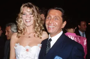 «Он создал для меня свадебное платье»: Клаудия Шиффер публично простилась с умершим в 93 года Валентино Гаравани «Он создал для меня свадебное платье»: Клаудия Шиффер публично простилась с умершим в 93 года Валентино Гаравани