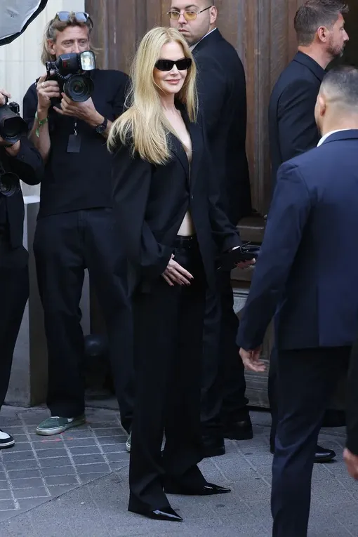 Николь Кидман не надела нижнее белье под наряд Николь Кидман не надела нижнее белье под наряд