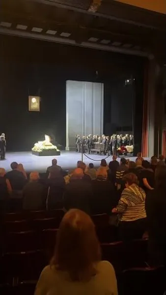 Нажми и смотри