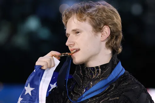 «Творит историю с мировым рекордом»: Плющенко, Косторную, Авербуха и Тарасову поразило достижение Ильи Малинина на льду «Творит историю с мировым рекордом»: Плющенко, Косторную, Авербуха и Тарасову поразило достижение Ильи Малинина на льду