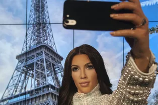 За 2015 год от селфи погибло больше людей, чем от нападения акул За 2015 год от селфи погибло больше людей, чем от нападения акул