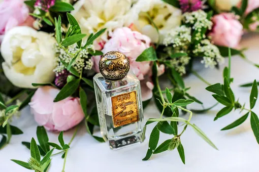 В тренде розы и ирисы: на FiFi Summer Fragrance Festival выбрали лучшие ароматы В тренде розы и ирисы: на FiFi Summer Fragrance Festival выбрали лучшие ароматы