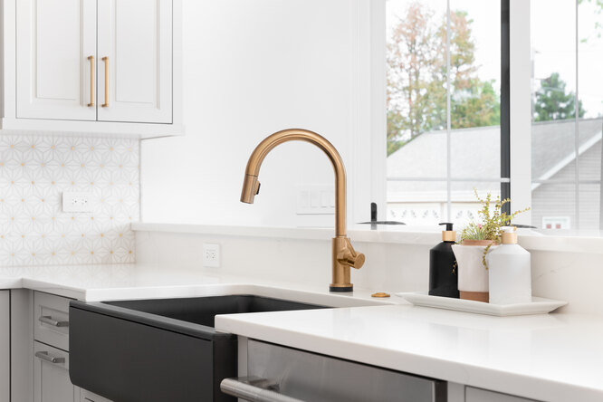 ways to remove scale and deposits in the sink