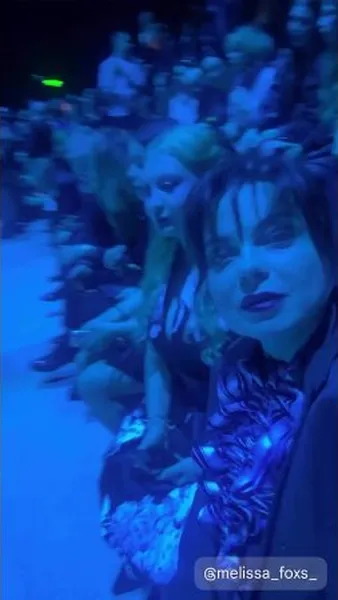 Нажми и смотри